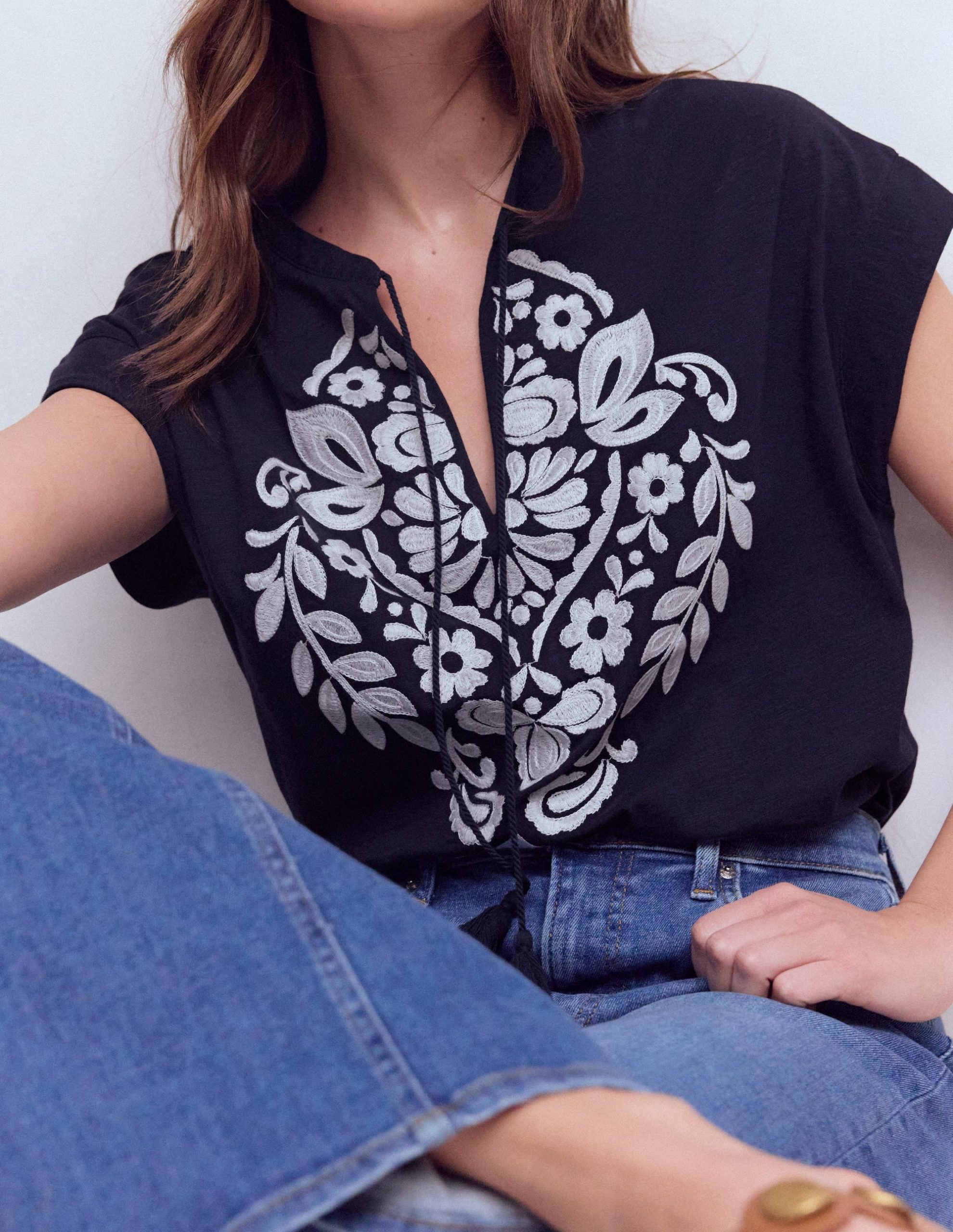 Nina Embroidered Notch T-shirt-Navy Embroidery - Image 2
