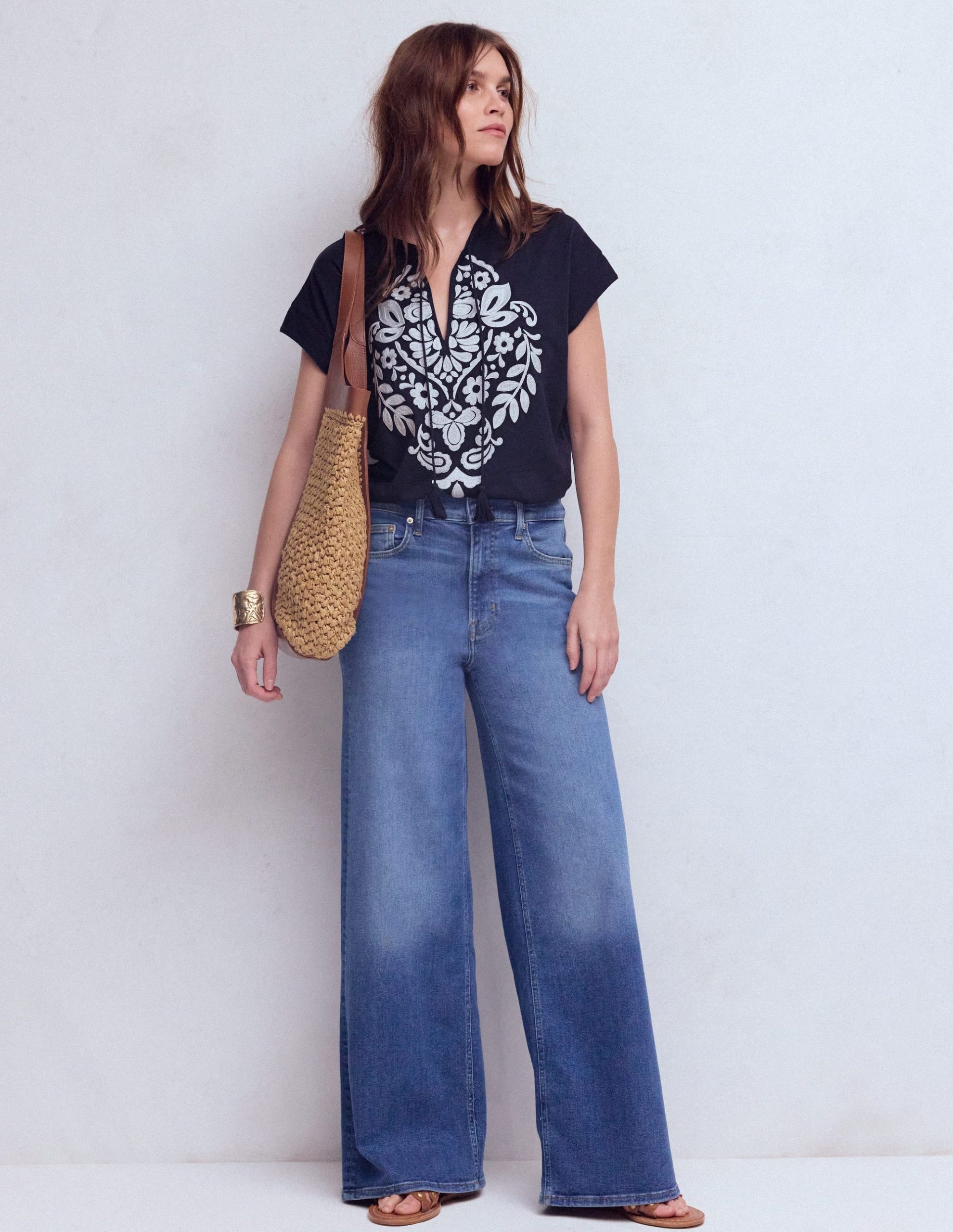 Nina Embroidered Notch T-shirt-Navy Embroidery - Image 4