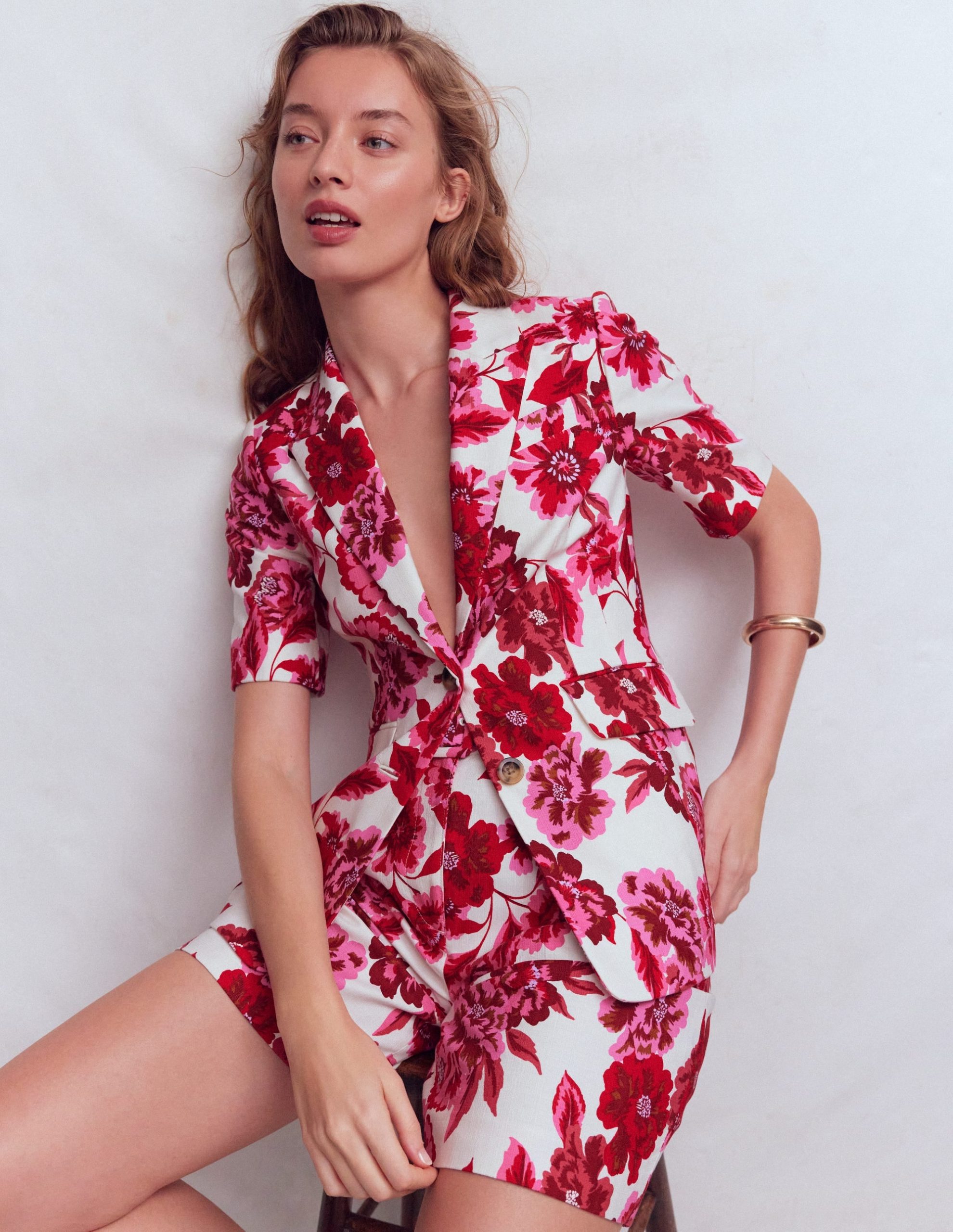 Short Sleeve Cotton Blazer-Sangria Sunset. Floral Print - Image 2