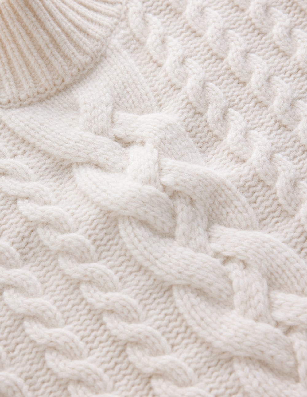Amara Merino Cable Vest-Warm Ivory - Image 8