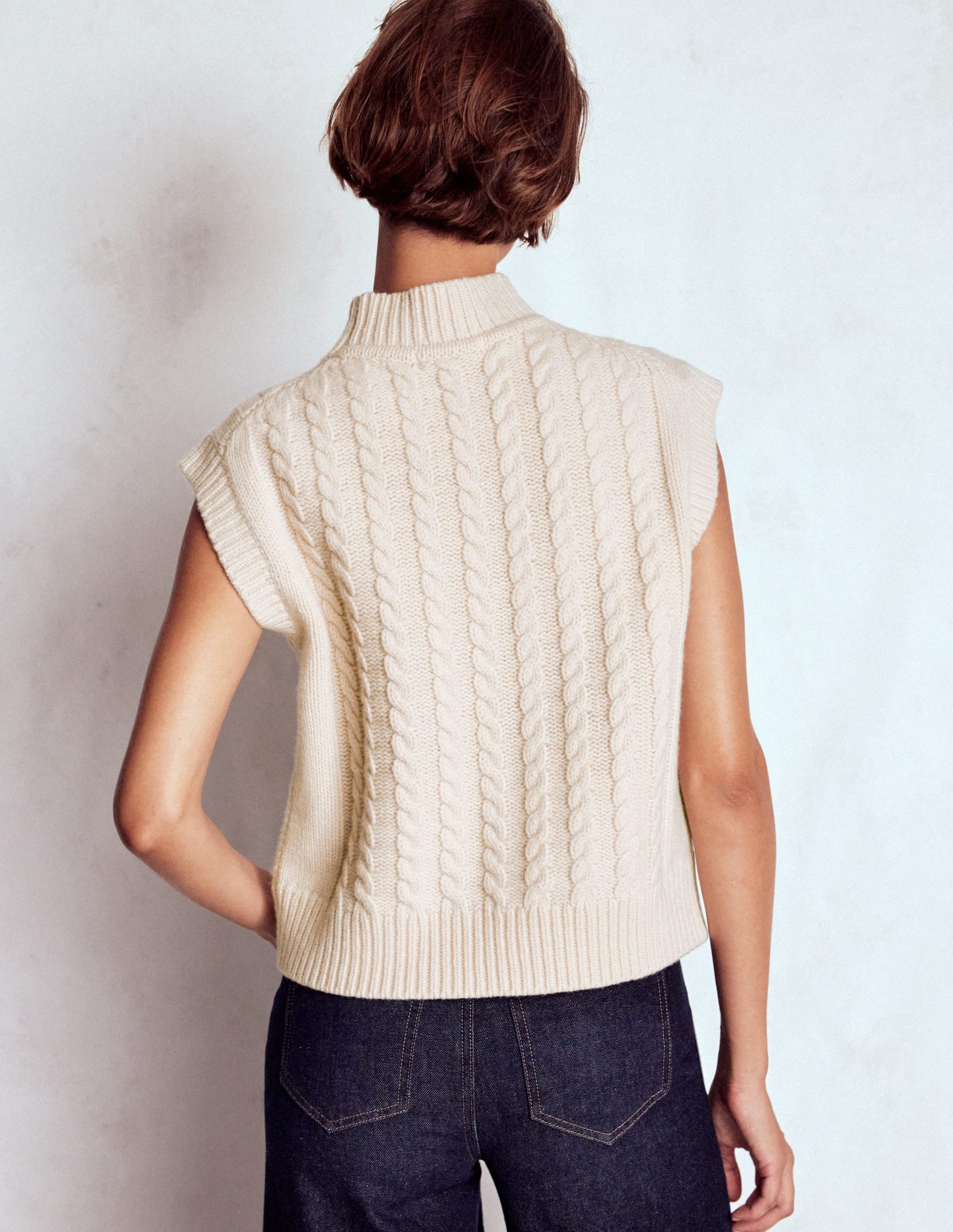 Amara Merino Cable Vest-Warm Ivory - Image 3