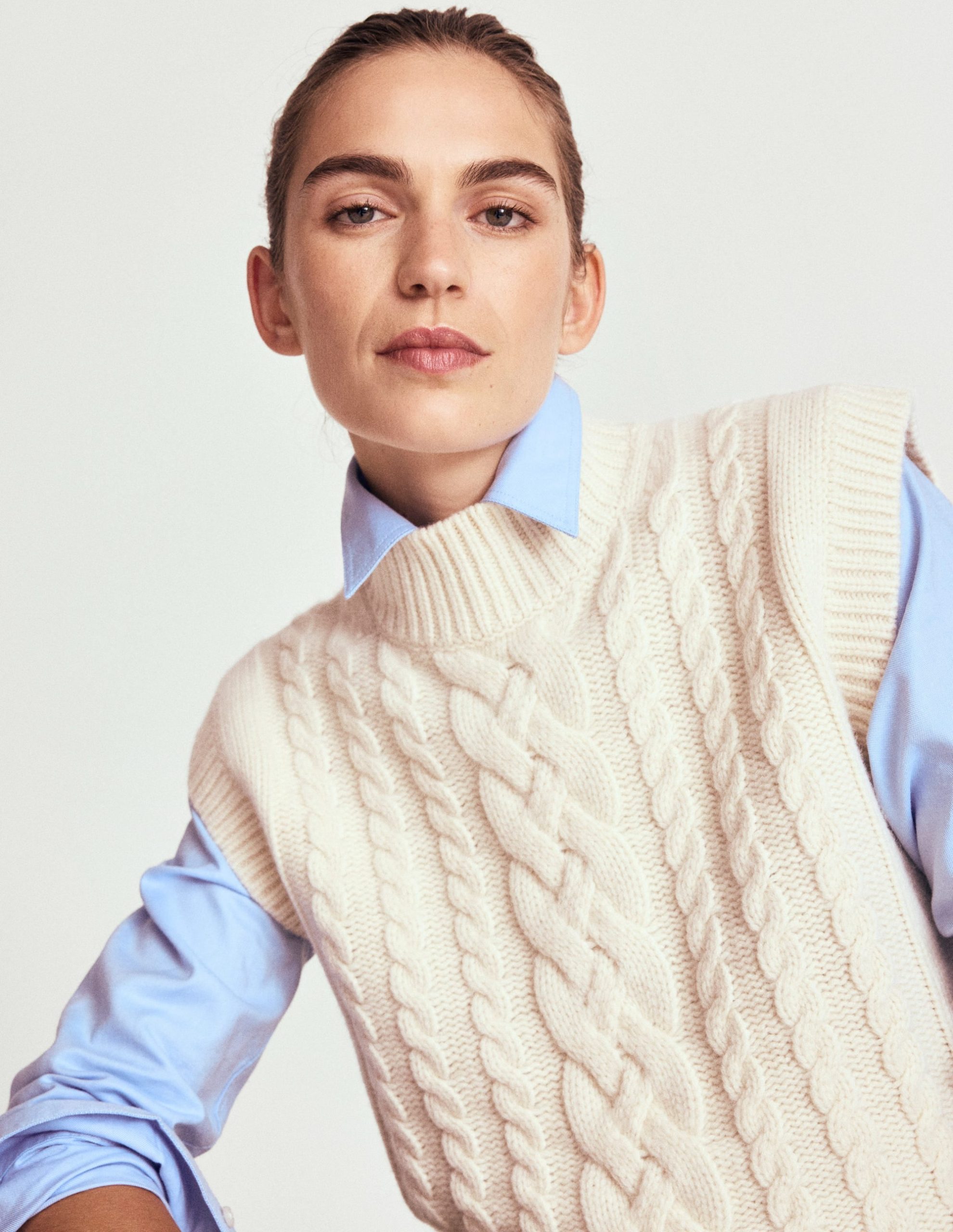 Amara Merino Cable Vest-Warm Ivory - Image 6