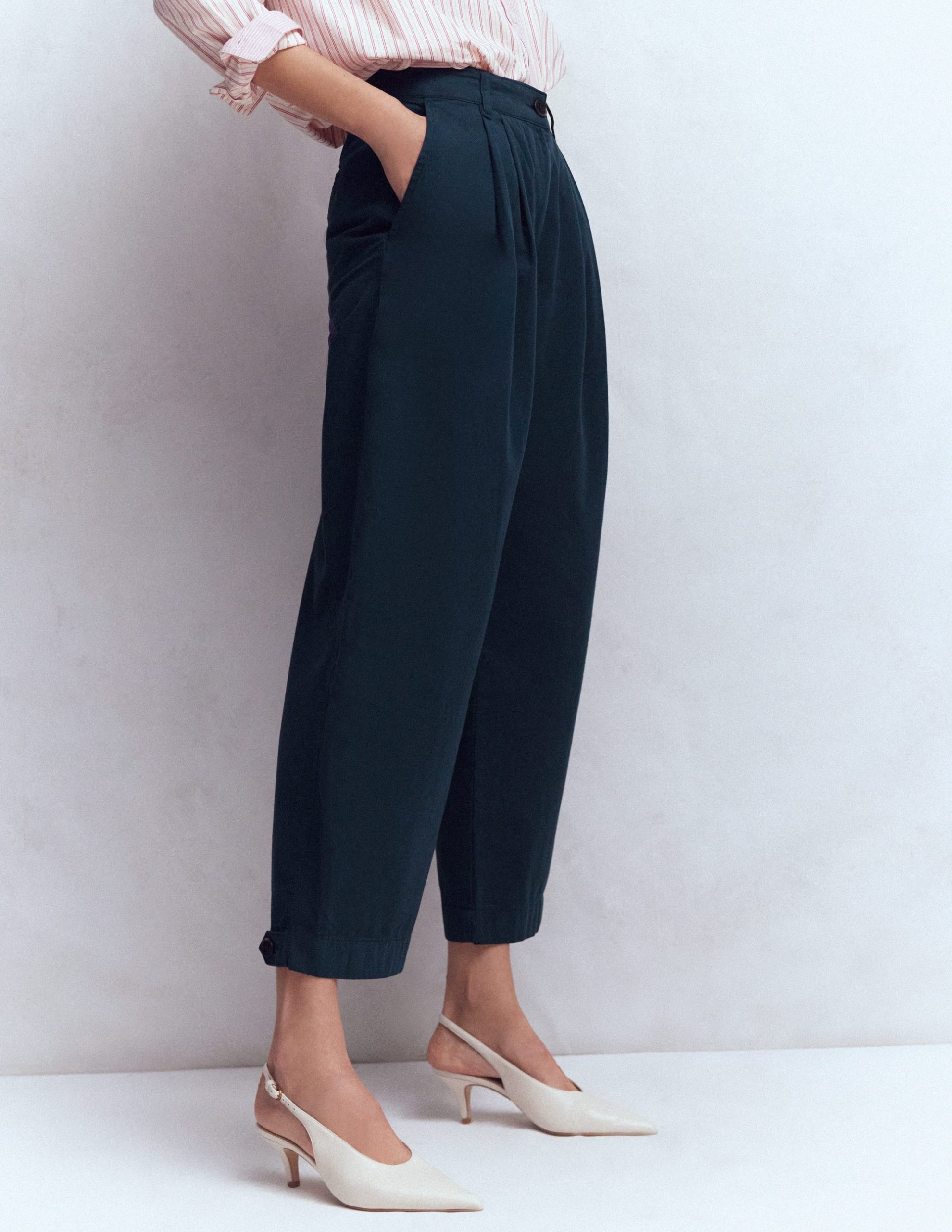 Pleat Barrel Leg Pants-Navy - Image 4