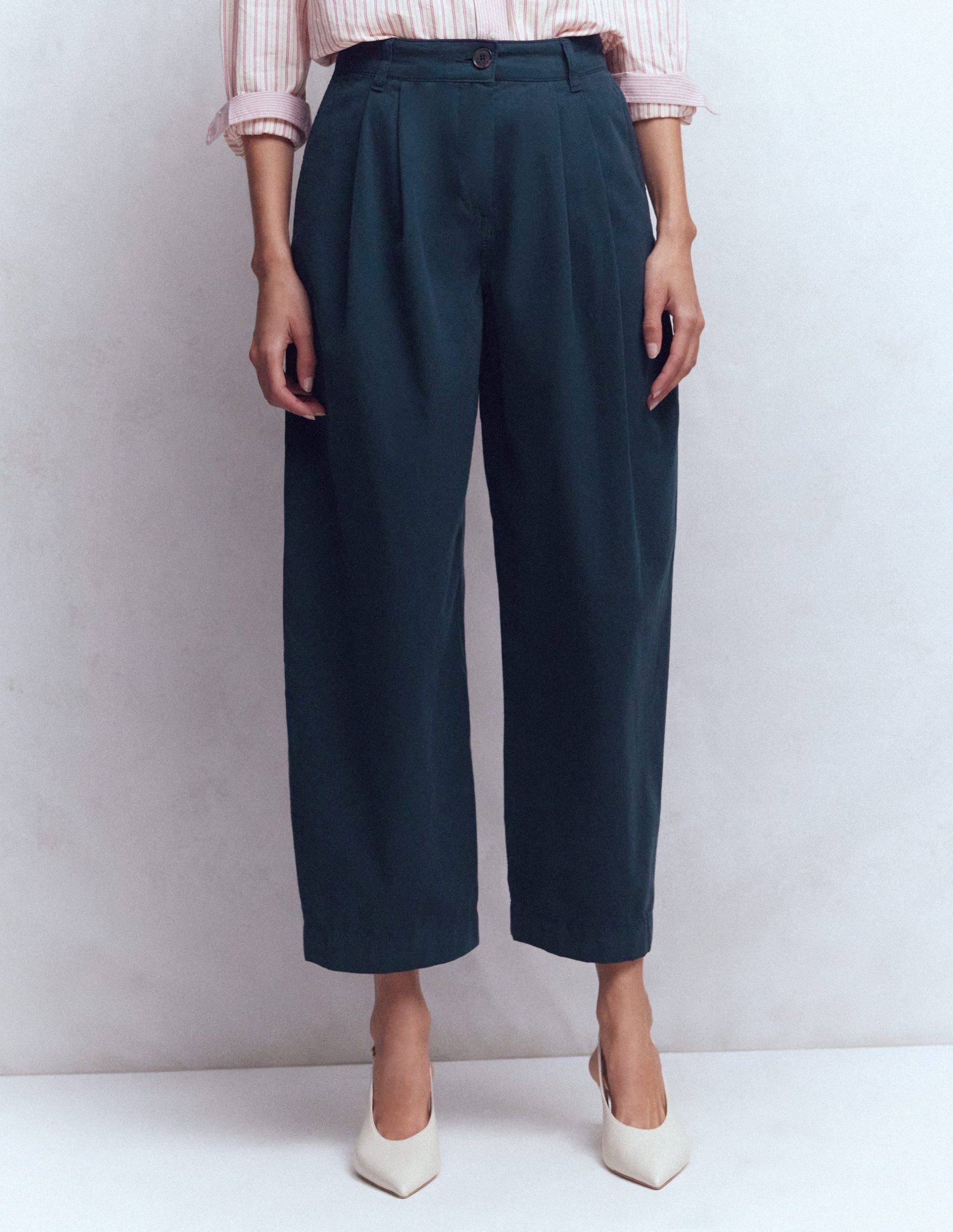 Pleat Barrel Leg Pants-Navy - Image 5