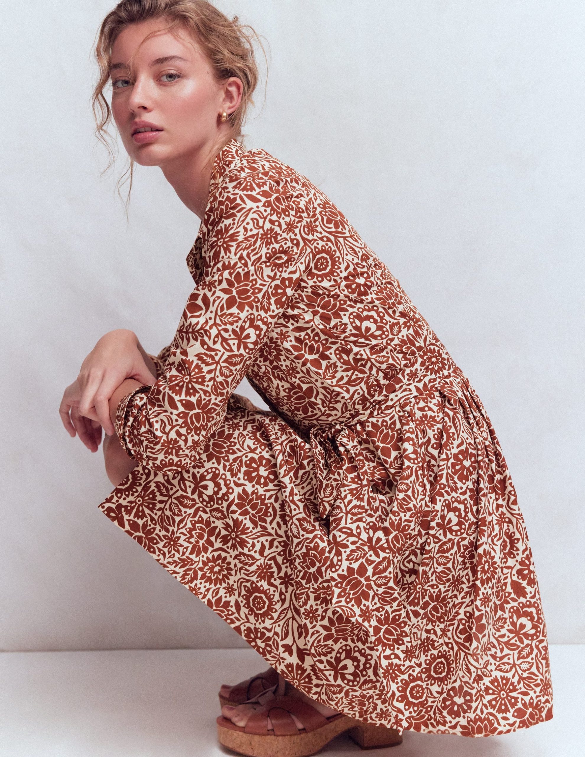 Alexa Long Sleeve Short Dress-Brown. Meadow Scatter - Image 2